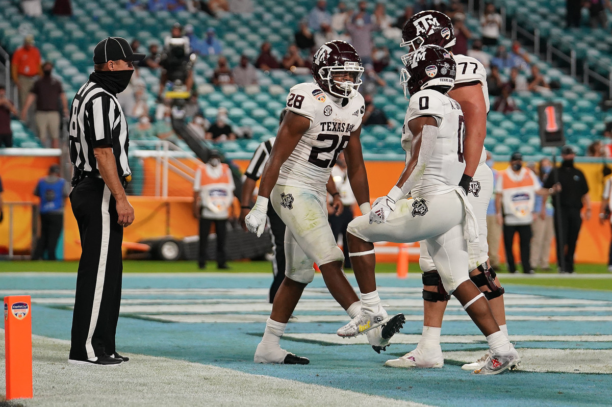 Isaiah Spiller's well-rounded game would take pressure off of MVP candidate, Josh Allen. 